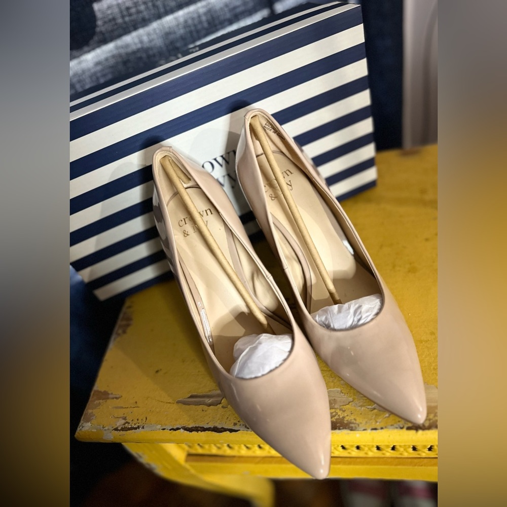 Crown and Ivy Jazmin - Nude - size 8